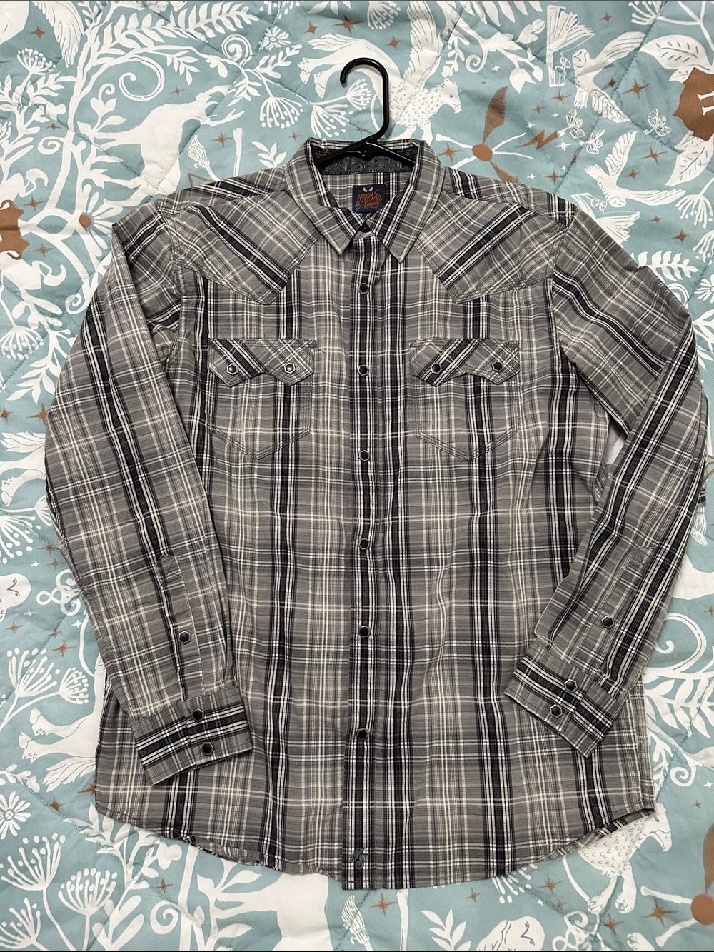 Men's Gray Plaid Button-Down Shirt with Chest Pockets